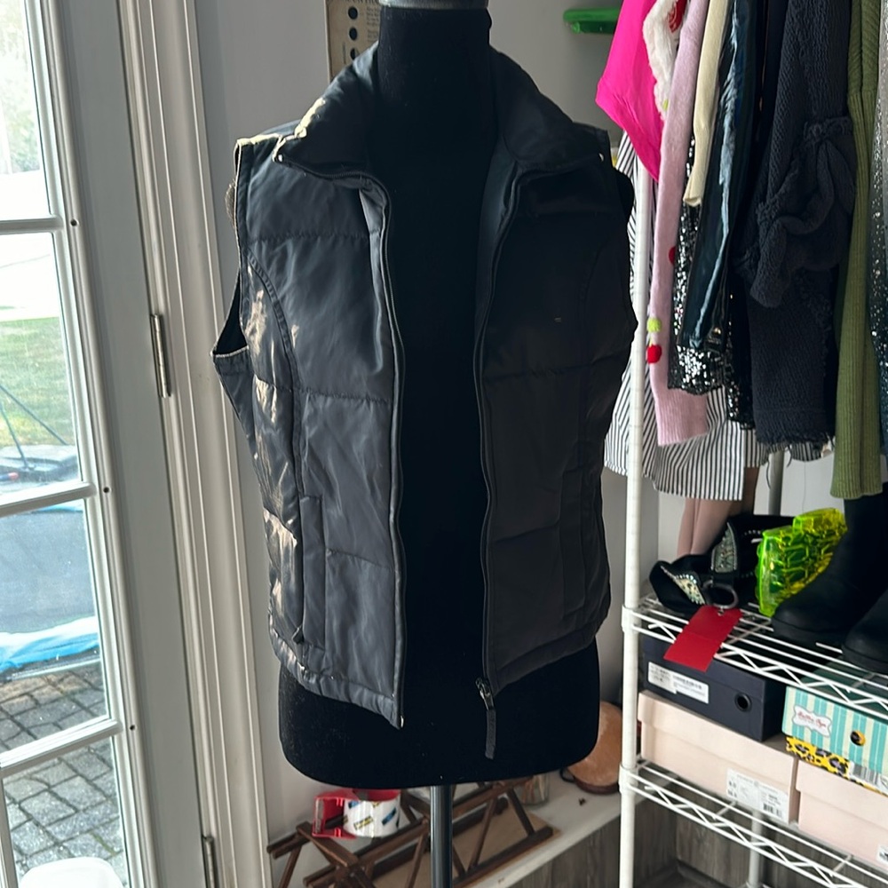 Brandon Thomas puffer vest black size small
